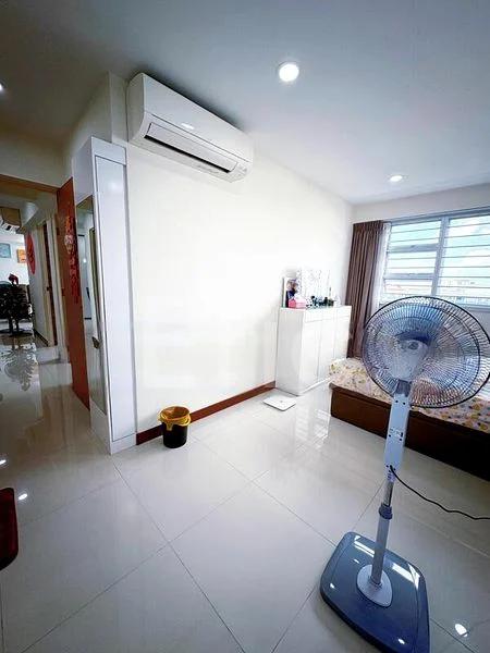 4 Room (4A) HDB for Sale in  890A Woodlands Drive 50 - Image 4